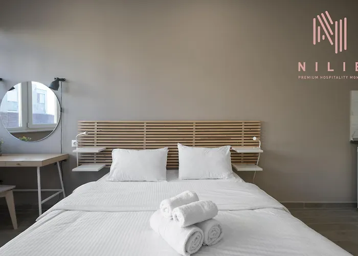 Fragkon 24, Nilie Hospitality Mgmt