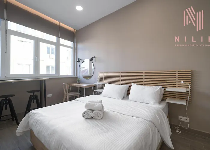 Fragkon 24, Nilie Hospitality Mgmt