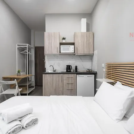 Fragkon 24, Nilie Hospitality Mgmt *