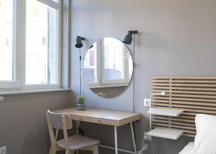 Fragkon 24, Nilie Hospitality Mgmt Soluň