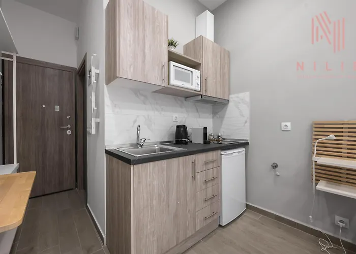 Fragkon 24, Nilie Hospitality Mgmt Soluň